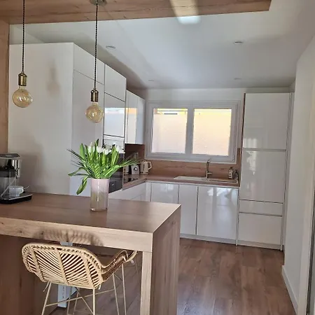 Etage Proche Bord De Quartier Boulouris *