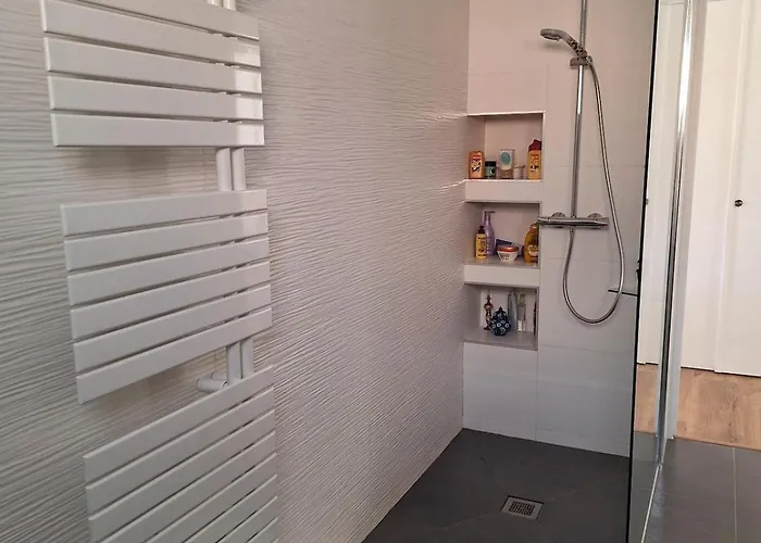 Etage Proche Bord De Quartier Boulouris شقة Saint-Raphaël